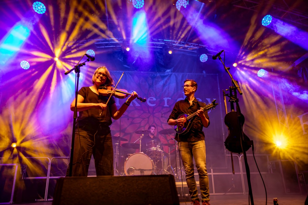 Drowsy Maggie und Sabrina Palm beim Folkerdey Festival