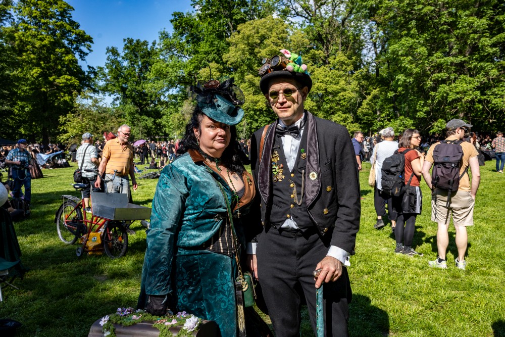 Besucher beim Viktorianischen Picknick Besucher beim Viktorianischen Picknick